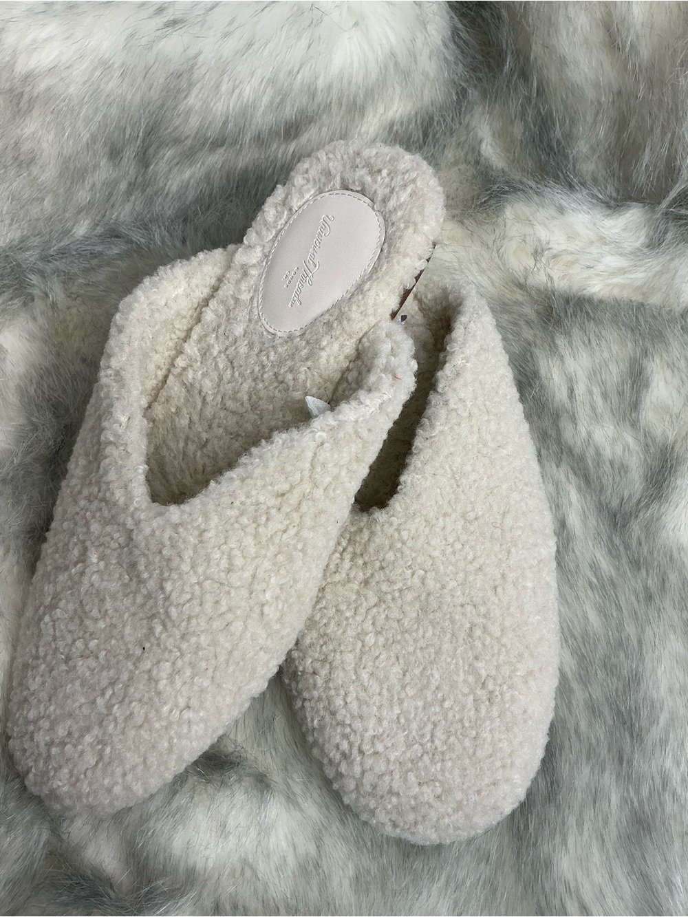 2275 - Cozy Plush Cream Sherpa Slip-On Women's Slippers - Picture 3 of 4